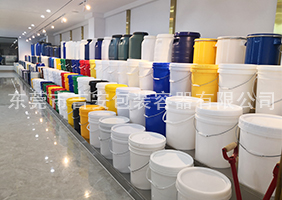 美日韩日逼小穴吉安容器一楼涂料桶、机油桶展区